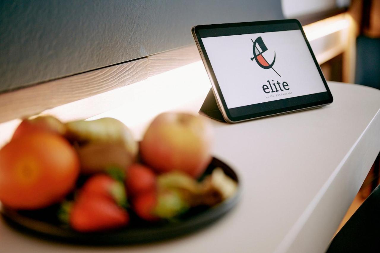 Elite Hotel Visp Bagian luar foto
